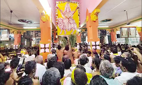 மாசித்திருவிழா கொடியேற்றம் நடந்தபோது எடுத்த படம்.