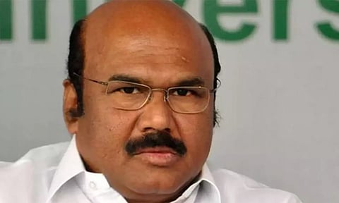 ஓ.பி.எஸ்., சசிகலா, தினகரன் தவிர அ.தி.மு.க.வுக்கு யார் வந்தாலும் அரவணைத்து ஏற்றுக் கொள்வோம்- முன்னாள் அமைச்சர் ஜெயக்குமார்