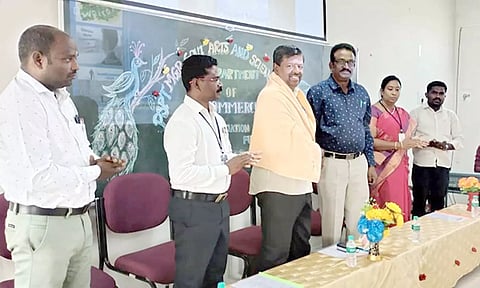 வணிகவியல் மன்றம் விழா 