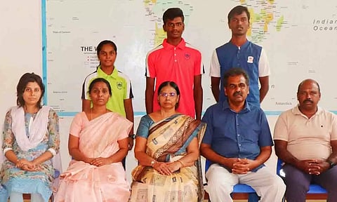மாநில முதலமைச்சர் கோப்பைக்கான போட்டிக்கு தகுதி பெற்றவர்களை படத்தில் காணலாம்.