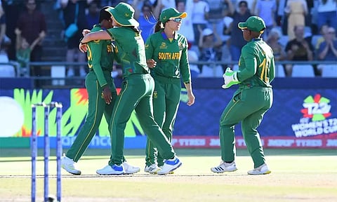 உற்சாகத்தில் தென் ஆப்பிரிக்க வீராங்கனைகள்