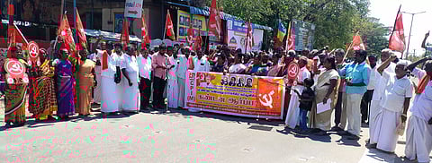 மத்திய அரசு-கவர்னரை கண்டித்து அரியலூரில் சி.பி.எம். ஆர்ப்பாட்டம்