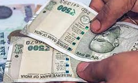 குடும்பத் தலைவிகளுக்கு மாதம் ரூ.1000 உரிமைத் தொகை: கருணாநிதி பிறந்த நாளான ஜூன் 3-ந்தேதி தொடங்க திட்டம்