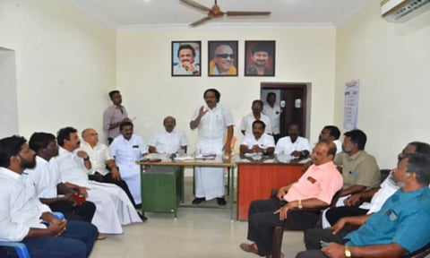 தி.மு.க. கூட்டணி கட்சி நிர்வாகிகள் ஆலோசனை கூட்டத்தில் அமைச்சர் மனோ தங்கராஜ் பேசிய காட்சி.