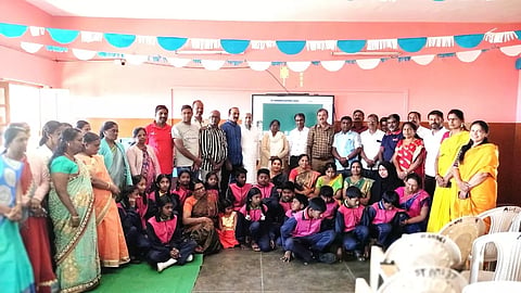 கோத்தகிரி புனித அந்தோனியார் அரசு உதவி நடுநிலைப்பள்ளியில் ஸ்மார்ட் கிளாஸ் வகுப்பு திறப்பு விழா
