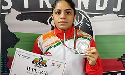 உலக குத்துச்சண்டை தொடர்: இந்தியாவுக்கு 3 வெள்ளிப்பதக்கம்