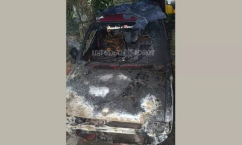 இரணியல் அருகே கார் தீ வைத்து எரிப்பு- வாலிபர் கைது