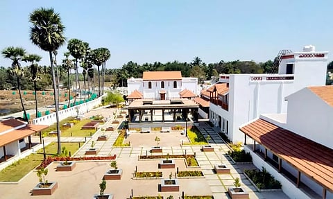 கீழடி அகழ்வாராய்ச்சி வைப்பகத்தின் முழு தோற்றம்.
