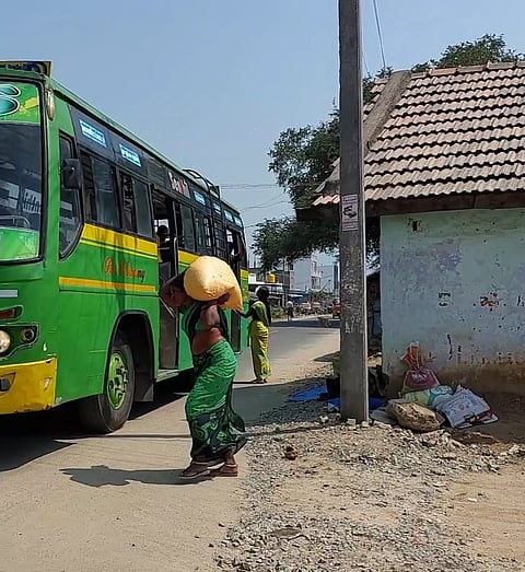 ரேசன் அரிசி கடத்துவதில் கோஷ்டி மோதல்