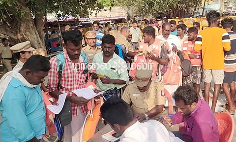 கச்சத்தீவு திருவிழாவில் பங்கேற்க ராமேசுவரத்தில் இருந்து பெண்கள் உள்பட 2400 பேர் பயணம்