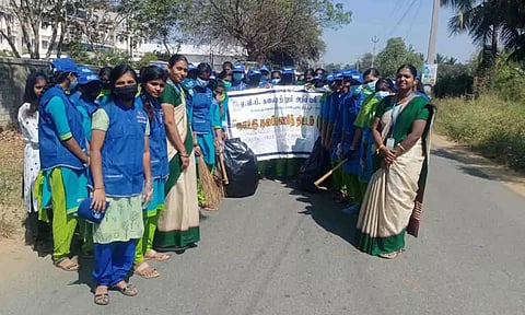 சிறப்பு முகாம் நடைப்பெற்ற காட்சி.