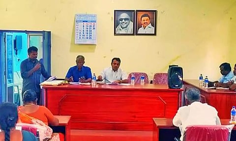 ஒன்றிய குழு கூட்டம் நடைபெற்றபோது எடுத்த படம்.