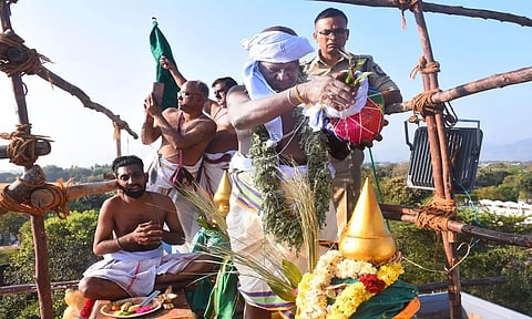 கும்பாபிஷேகம் நடைபெற்றபோது எடுத்த படம்.