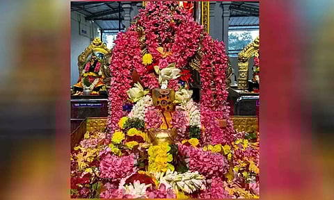 வெள்ளகோவில் சிவன்கோவிலில் சிறப்பு வழிபாடு நடைபெற்ற காட்சி. 