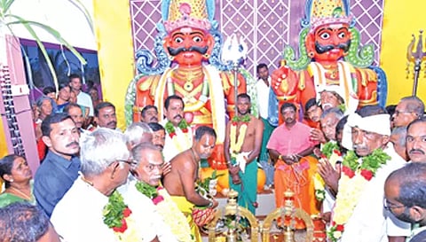 பூலாம்பட்டி காவிரி கரையில் உள்ள கல்லகொண்டான் முனியப்ப சாமி கோவிலில் கும்பாபிஷேக விழா நடைபெற்றபோது எடுத்த படம்.