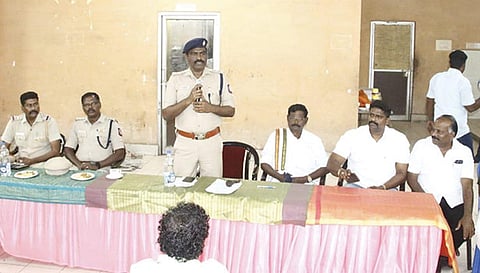 போதைப்பொருள் விழிப்புணர்வு- 60 கிராம நிர்வாகிகளுடன் போலீசார் ஆலோசனை