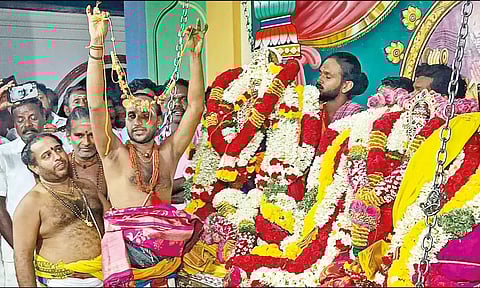 திருக்கல்யாணம் நடந்த போது எடுத்த படம்.