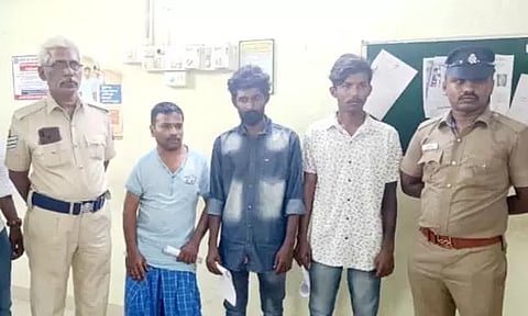 பெருந்துறையில் கஞ்சா விற்ற வங்கி ஊழியர் உள்பட 3 பேர் கைது