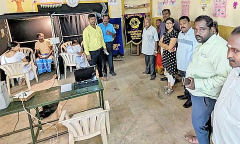 மருத்துவ முகாம் நடைபெற்றபோது எடுத்த படம்.