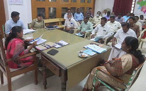 பண்ணாரியம்மன் கோவில் குண்டம் விழா பாதுகாப்பு ஏற்பாடு குறித்த ஆலோசனைக் கூட்டம்