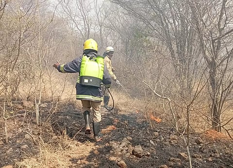 சென்னிமலை பகுதியில் ஒரே நாளில் 3 இடங்களில் தீ விபத்து