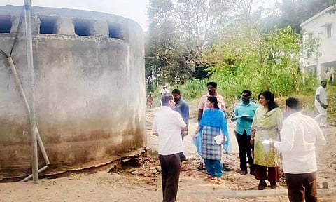 உப்புக்கோட்டை ஊராட்சி பகுதியில் மேற்கொள்ளப்பட்டு வரும் வளர்ச்சித்திட்ட பணிகளை கலெக்டர் ஷஜீவனா பார்வையிட்டார்.