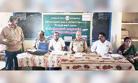 கடல் ஆமைகள் பாதுகாப்பு குறித்த விழிப்புணர்வு முகாம் நடந்தது.