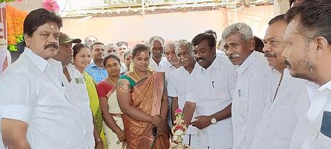 புதிய ரேஷன் கடையை எம்.எல்.ஏ. திறந்து வைத்தார்