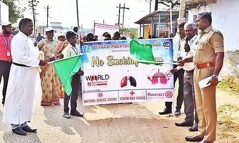 விழிப்புணர்வு பேரணி நடைபெற்ற போது எடுத்த படம்.