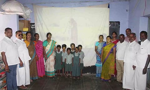 விழிப்புணர்வு குறும்படம் திரையிடப்பட்ட காட்சி. 