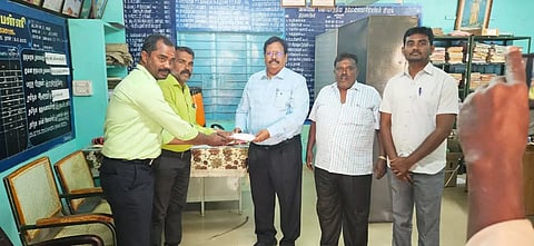 இம்மிடிநாயக்கனப்பள்ளி அரசு பள்ளிக்கு ரூ.1 லட்சம் நன்கொடை