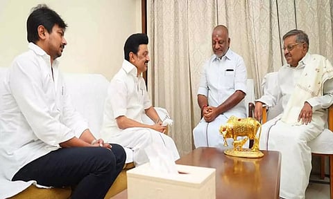 வாராது வந்த சந்திப்பும்... வாராது வந்த மழையும்...