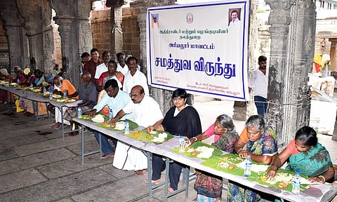 கோதண்ட ராமசாமி கோவிலில் சமத்துவ விருந்து