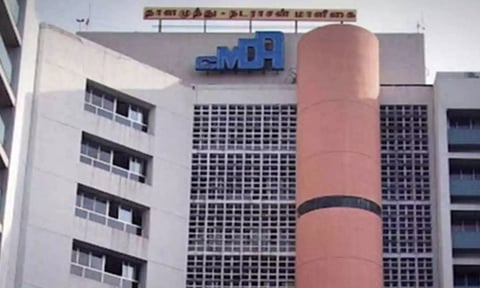 காசிமேட்டில் புதிய கடற்கரை உருவாகிறது- சி.எம்.டி.ஏ. அதிகாரிகள் ஆய்வு செய்கிறார்கள்