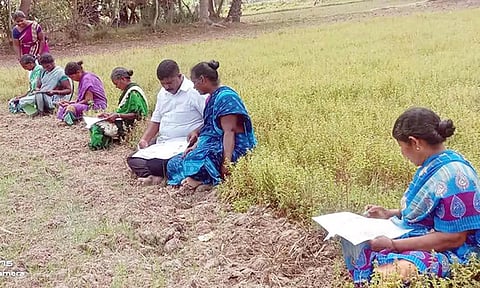 எழுத்தறிவு தேர்வு நடந்தது.