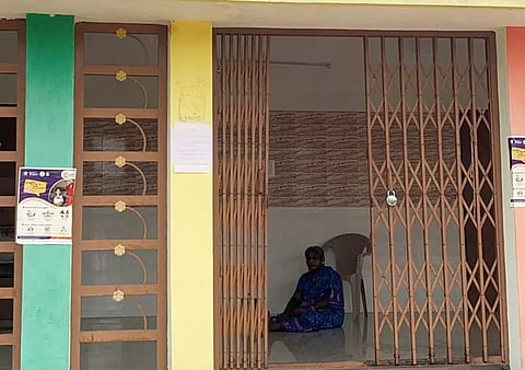 வாய்ப்பாடி ஊராட்சி துணை தலைவர் காத்திருப்பு போராட்டம்