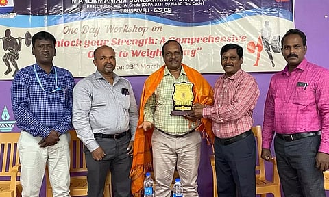 கருத்தரங்கம் நடந்த போது எடுத்த படம்.