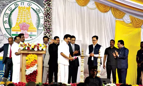மதுரை கோர்ட்டுக்கு ரூ.166 கோடியில் கூடுதல் கட்டிடம்- சுப்ரீம் கோர்ட்டு தலைமை நீதிபதி அடிக்கல் நாட்டினார்
