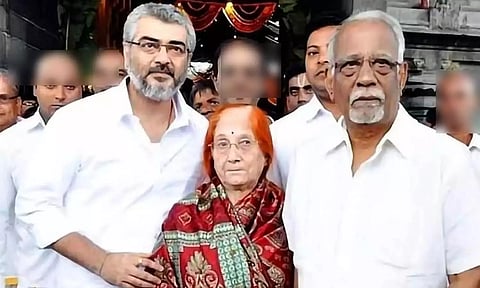 குடும்பத்தாருடன் அஜித்