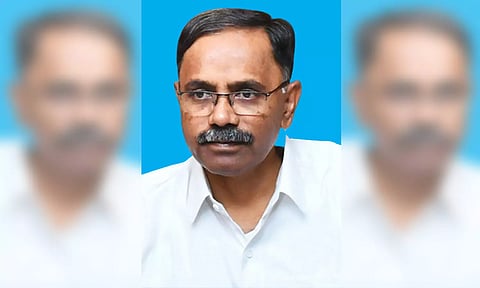 கலெக்டர் மகாபாரதி. 