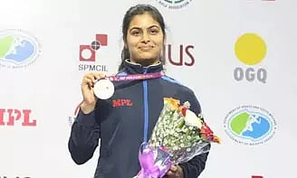 உலகக் கோப்பை துப்பாக்கி சுடுதல் போட்டி: இறுதி சுற்றில் வெண்கலம் வென்ற இந்திய வீராங்கனை