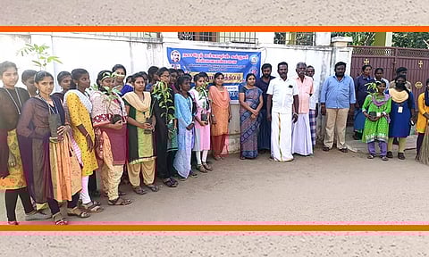 சாயர்புரம் அருகே நாட்டு நலப்பணி திட்ட முகாம்