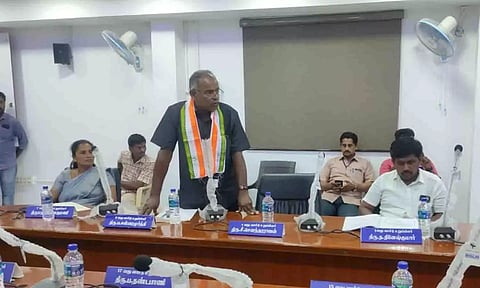 கூட்டத்தில் பங்கேற்றவர்கள்.