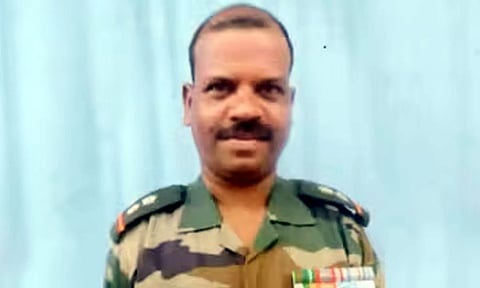 அருணாசலபிரதேசத்தில் நிலச்சரிவில் சிக்கி ராணுவ வீரர் பலி- 5 நாட்களுக்கு பிறகு உடல் மீட்பு