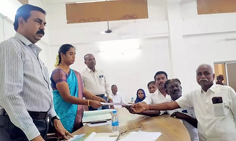 கடலாடி யூனியன் துணைத்தலைவர் மீது நடவடிக்கை எடுக்குமாறு தி.மு.க. கவுன்சிலர்கள் கோரிக்கை