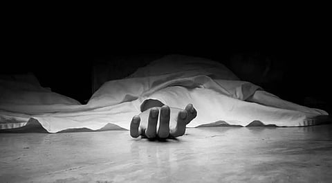 கூலித் தொழிலாளி தீக்குளித்து தற்கொலை