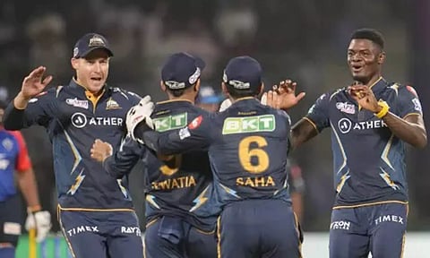 குஜராத் அணி வெற்றி பெற 163 ரன்களை இலக்காக நிர்ணயித்தது டெல்லி