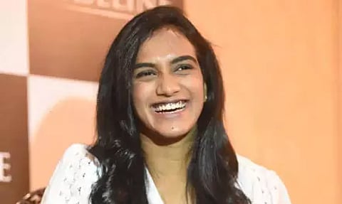 உலகளவில் அதிக சம்பளம் வாங்கும் வீராங்கனைகள் பட்டியலில் இடம்பெற்ற பி.வி.சிந்து