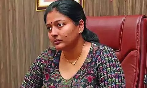 காயத்ரி ரகுராம்