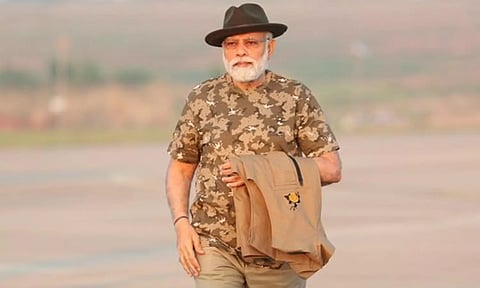 பந்திப்பூர் புலிகள் காப்பகத்தில் 20 கி.மீ. தூரம் ஜீப் சவாரி சென்ற பிரதமர் மோடி